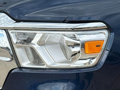 Patriot Blue Pearlcoat 2024 RAM 1500 Big Horn/Lone Star