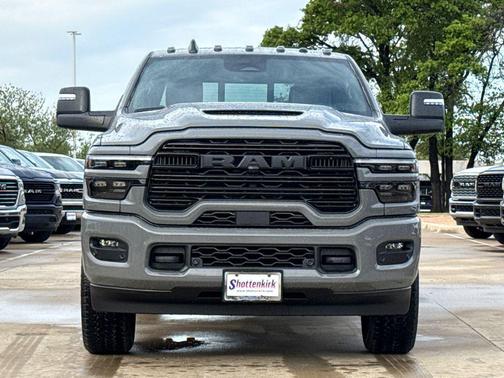 Ceramic Gray Clearcoat 2026 RAM 2500 Laramie Crew Cab 4x4 6'4' Box