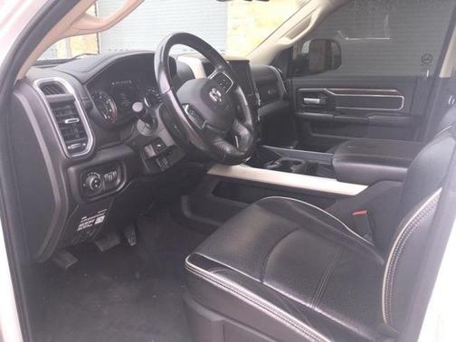2022 RAM 2500 Laramie Crew Cab 4x4 6'4' Box
