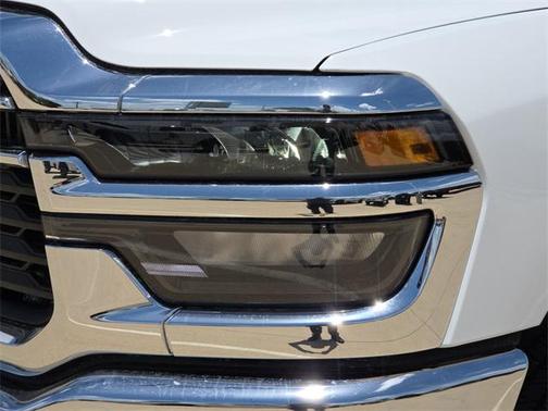 2025 RAM 2500 Tradesman Crew Cab 4x4 6'4' Box