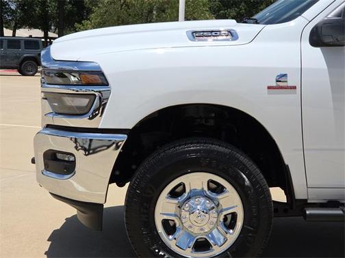 2025 RAM 2500 Tradesman Crew Cab 4x4 6'4' Box