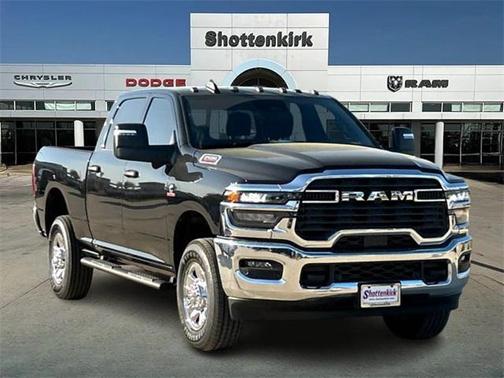 2025 RAM 2500 Tradesman Crew Cab 4x4 6'4' Box