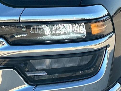 2025 RAM 2500 Tradesman Crew Cab 4x4 6'4' Box