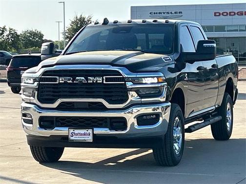2025 RAM 2500 Tradesman Crew Cab 4x4 6'4' Box