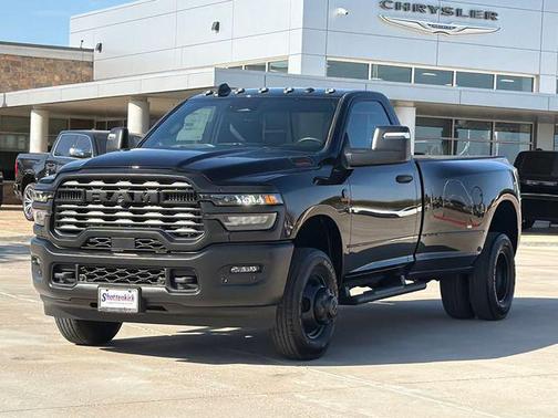 2026 RAM 3500 Tradesman Regular Cab 4x4 8' Box