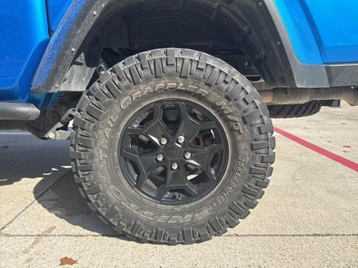 2021 Jeep Gladiator Willys 4x4