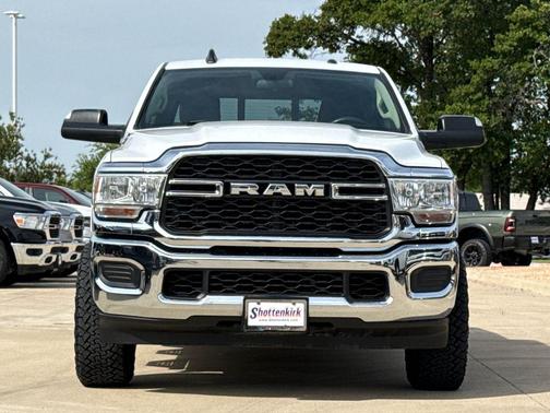 Bright White Clearcoat 2019 RAM 2500 Tradesman Crew Cab 4x4 6'4' Box
