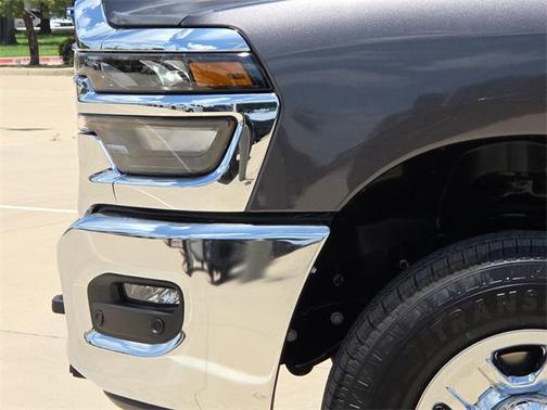 2025 RAM 2500 Tradesman Crew Cab 4x4 6'4' Box