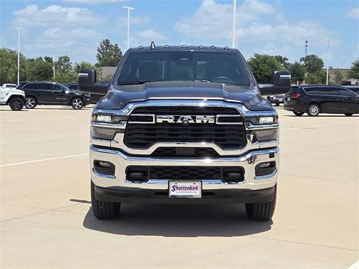 2025 RAM 2500 Tradesman Crew Cab 4x4 6'4' Box