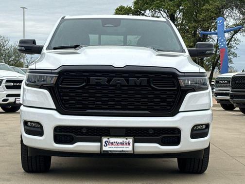 Bright White Clearcoat 2026 RAM 1500 Big Horn/Lone Star