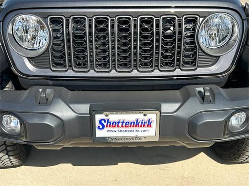 2025 Jeep Gladiator Nighthawk