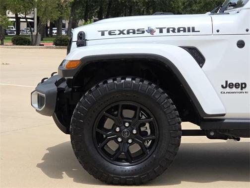 2024 Jeep Gladiator Sport