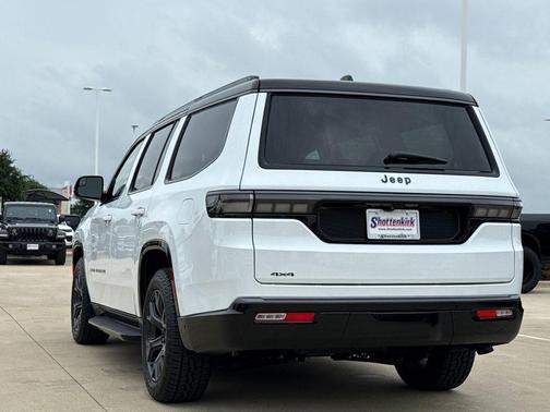 Bright White Clearcoat 2026 Jeep Grand Wagoneer Upland