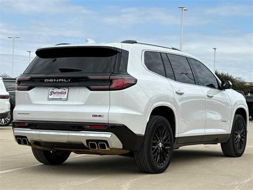 2024 GMC Acadia Denali