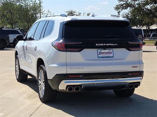 2024 GMC Acadia Denali