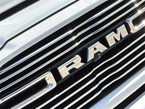 2024 RAM 3500 Laramie Crew Cab 4x4 8' Box