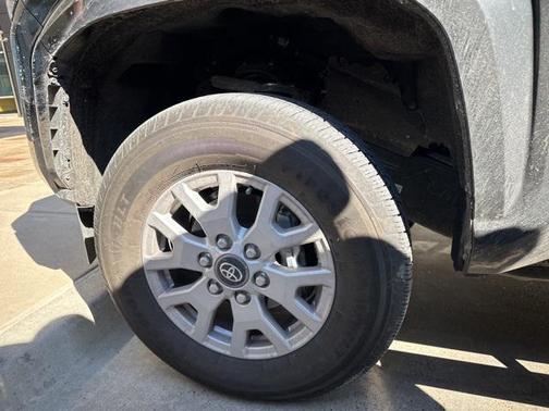 2025 Toyota Tacoma SR5