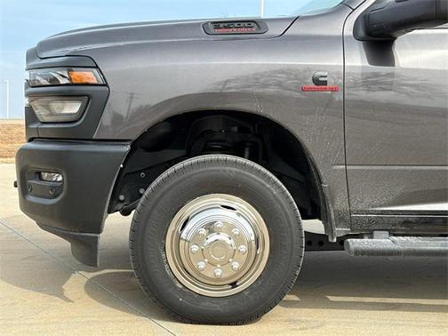 2025 RAM 3500 Tradesman Crew Cab 4x4 8' Box