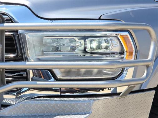 2020 RAM 2500 Limited Crew Cab 4X4 6'4' Box