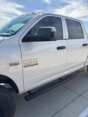 2018 RAM 2500 Tradesman Crew Cab 4x4 6'4' Box