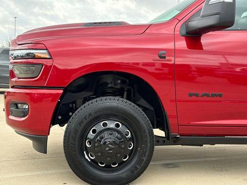 2026 RAM 3500 Laramie Crew Cab 4x4 8' Box