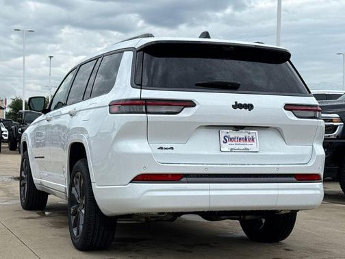 Bright White Clearcoat 2026 Jeep Grand Cherokee L Limited
