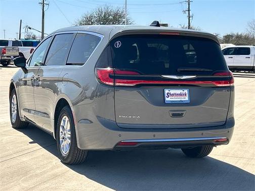 2025 Chrysler Pacifica L