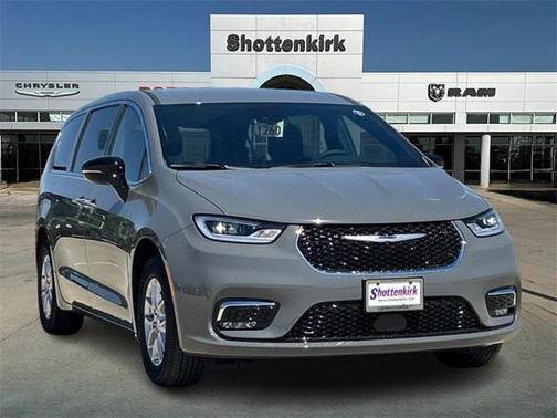 2025 Chrysler Pacifica L