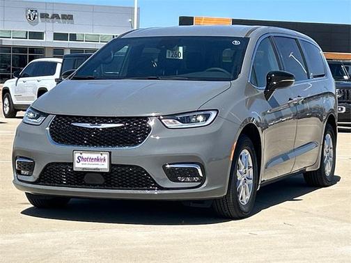 2025 Chrysler Pacifica L