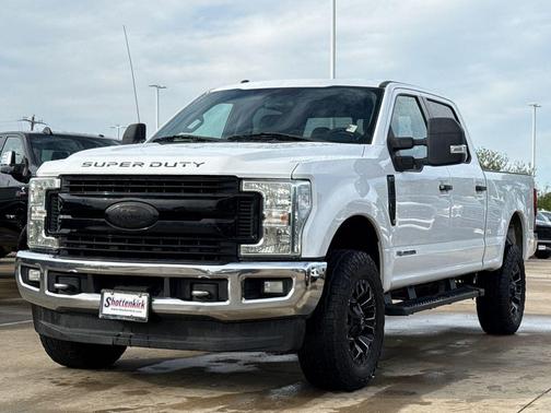 Oxford White 2017 Ford F-250 XLT