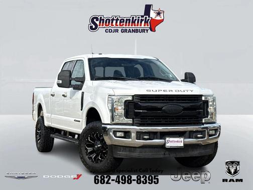 Oxford White 2017 Ford F-250 XLT