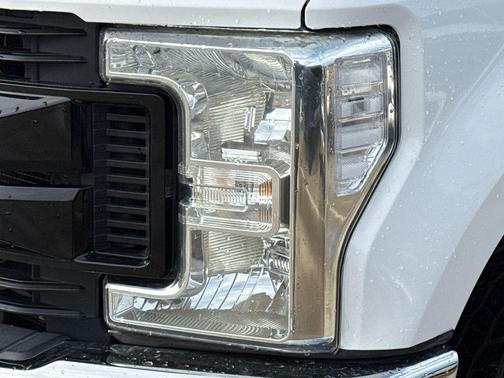 Oxford White 2017 Ford F-250 XLT