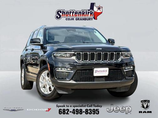 Diamond Black Crystal Pearlcoat 2023 Jeep Grand Cherokee Limited