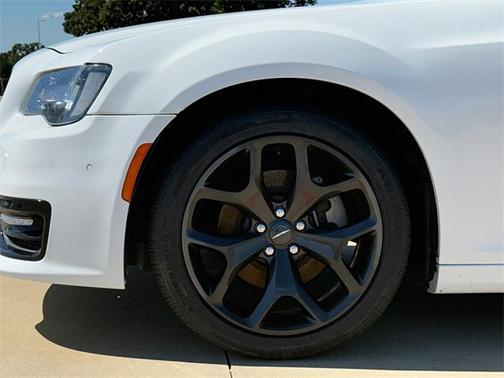 2023 Chrysler 300 S