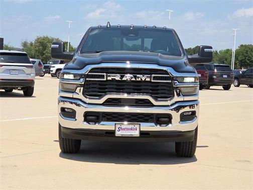 2025 RAM 2500 Tradesman Crew Cab 4x4 6'4' Box