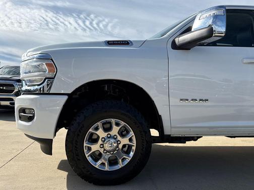 Bright White Clearcoat 2024 RAM 2500 Laramie Crew Cab 4x4 6'4' Box