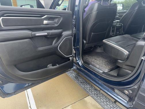 Patriot Blue Pearlcoat 2020 RAM 1500 Laramie