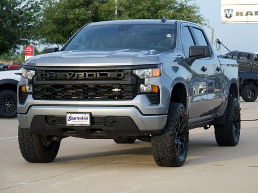 Sterling Gray Metallic 2026 Chevrolet Silverado 1500 Custom