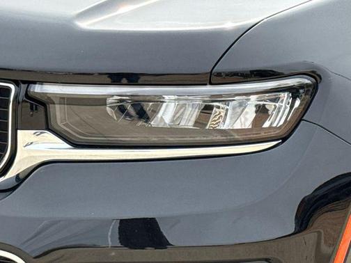 2022 Jeep Grand Cherokee 4xe Overland