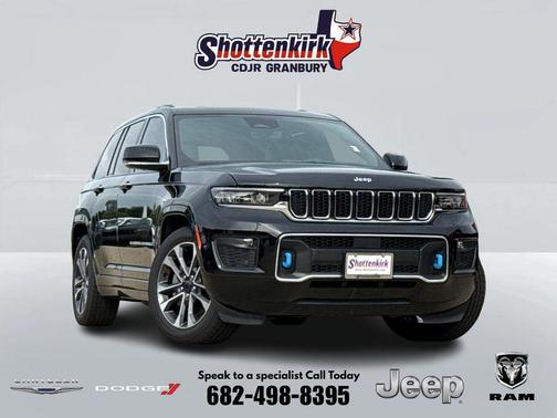 Diamond Black Crystal Pearlcoat 2022 Jeep Grand Cherokee 4xe Overland