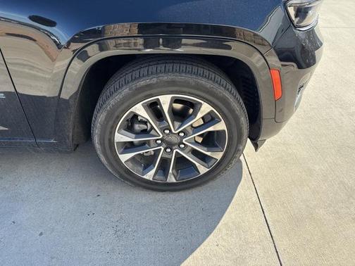 2022 Jeep Grand Cherokee 4xe Overland