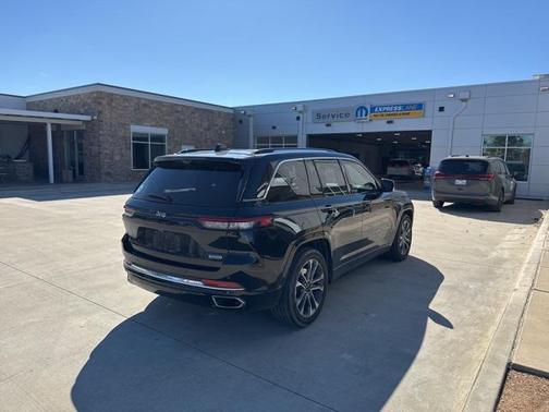 2022 Jeep Grand Cherokee 4xe Overland