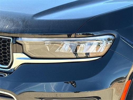 2022 Jeep Grand Cherokee 4xe Overland