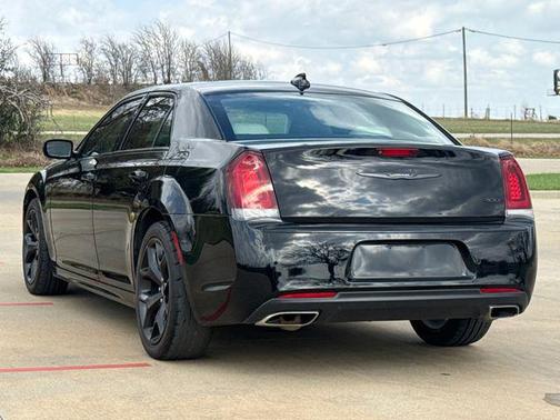 2022 Chrysler 300 Touring