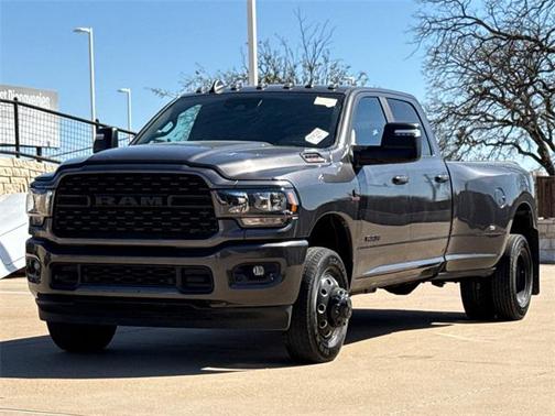 2024 RAM 3500 Lone Star Crew Cab 4x4 8' Box