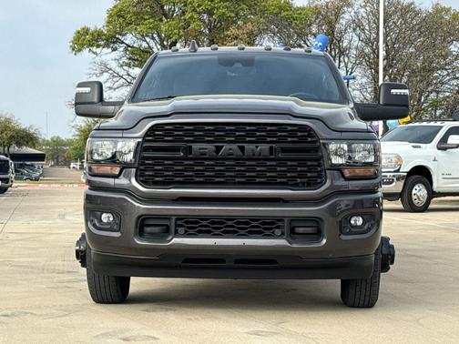 Granite Crystal Metallic Clearcoat 2024 RAM 3500 Lone Star Crew Cab 4x4 8' Box