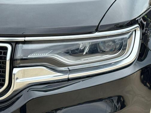 2022 Jeep Wagoneer Series III 4x4