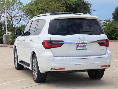 2018 INFINITI QX80 Base
