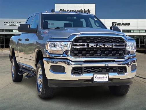 2021 RAM 2500 Tradesman Crew Cab 4x4 6'4' Box