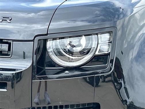 2024 Land Rover Defender V8